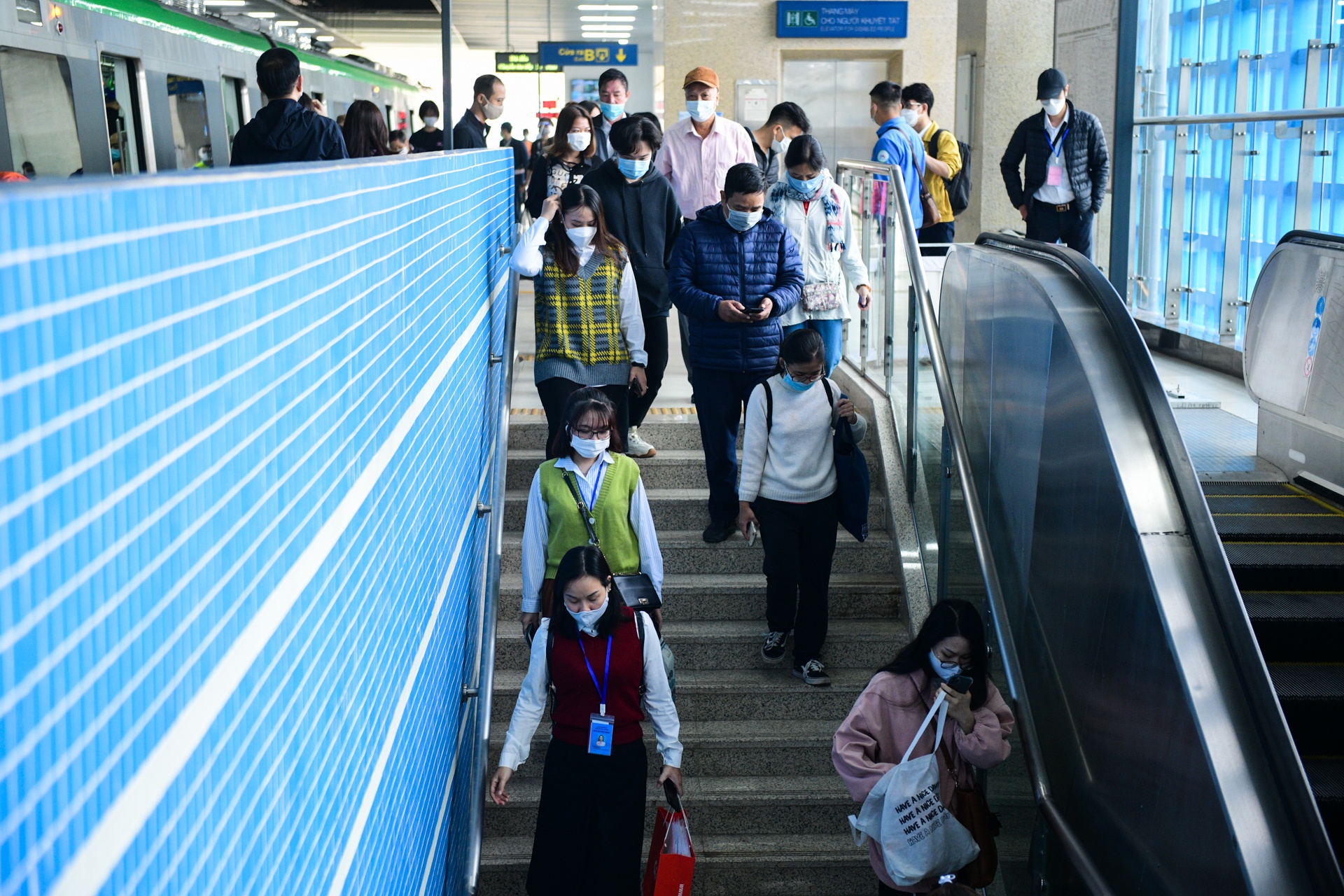 duong sat tren cao,  Cat Linh - Ha Dong,  gio cao diem Ha Noi,  phuong tien giao thong cong cong anh 12