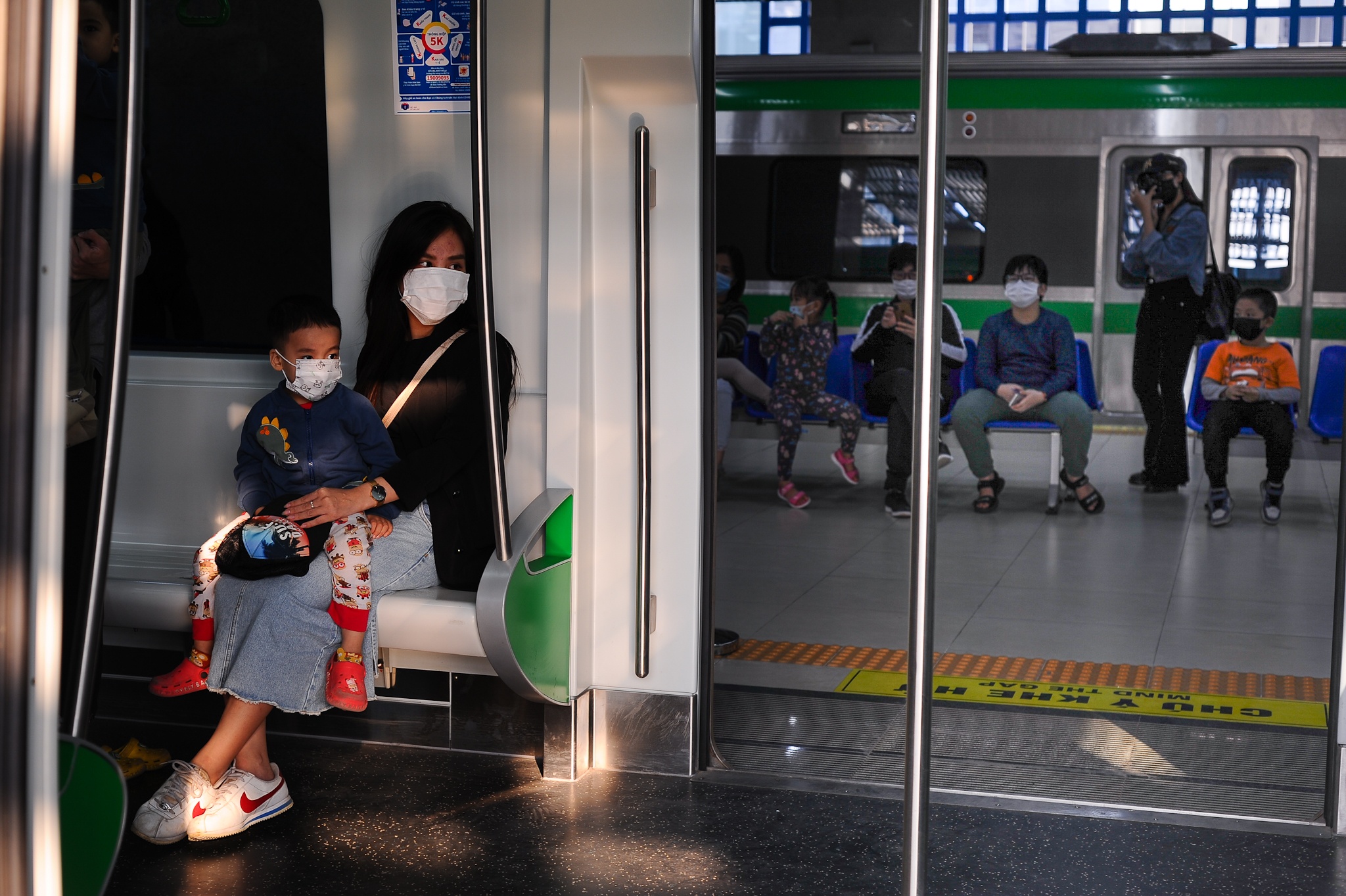 tau duong sat tren cao,  Cat Linh - Ha Dong anh 3