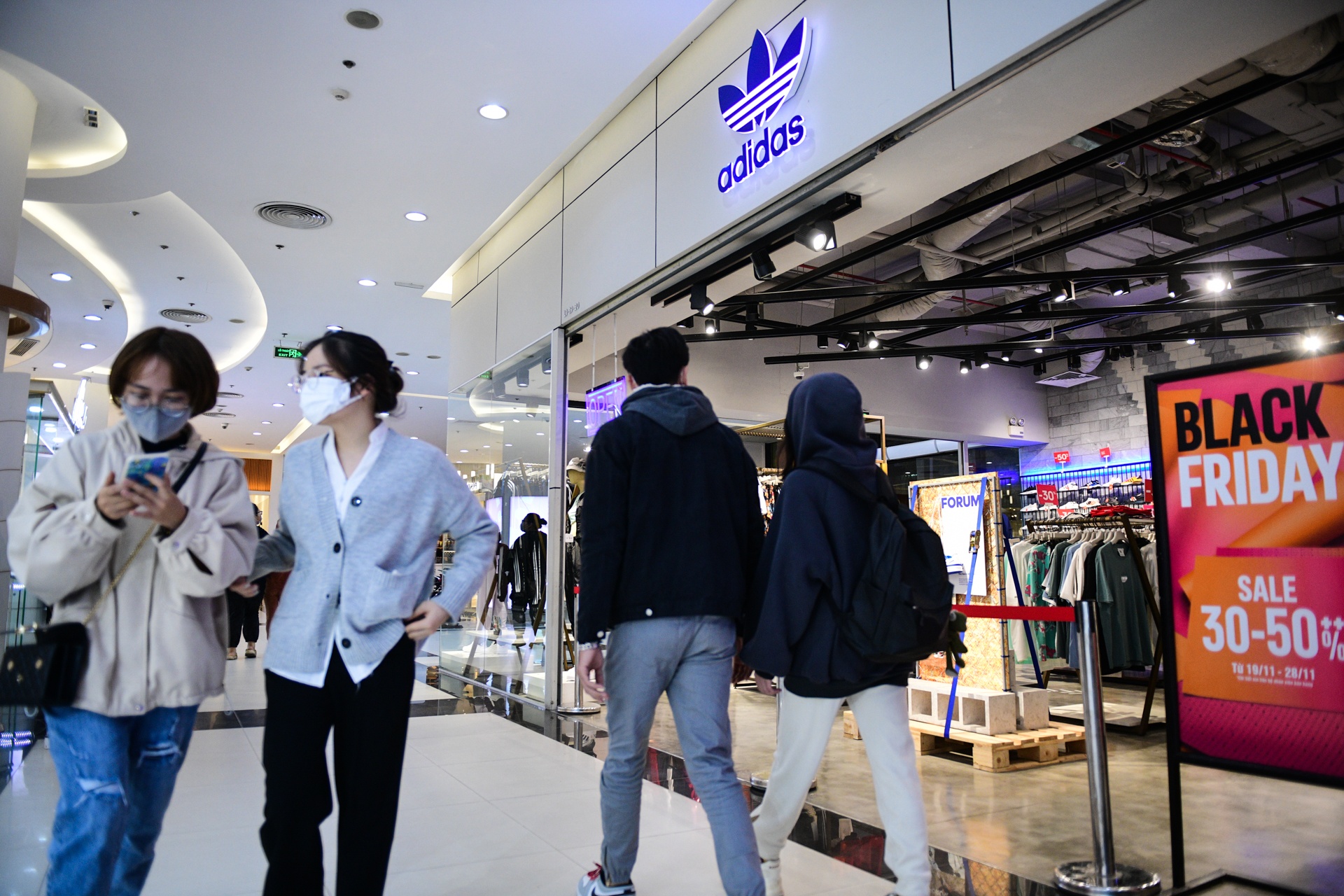 mua bao hiem ngay black friday anh 1