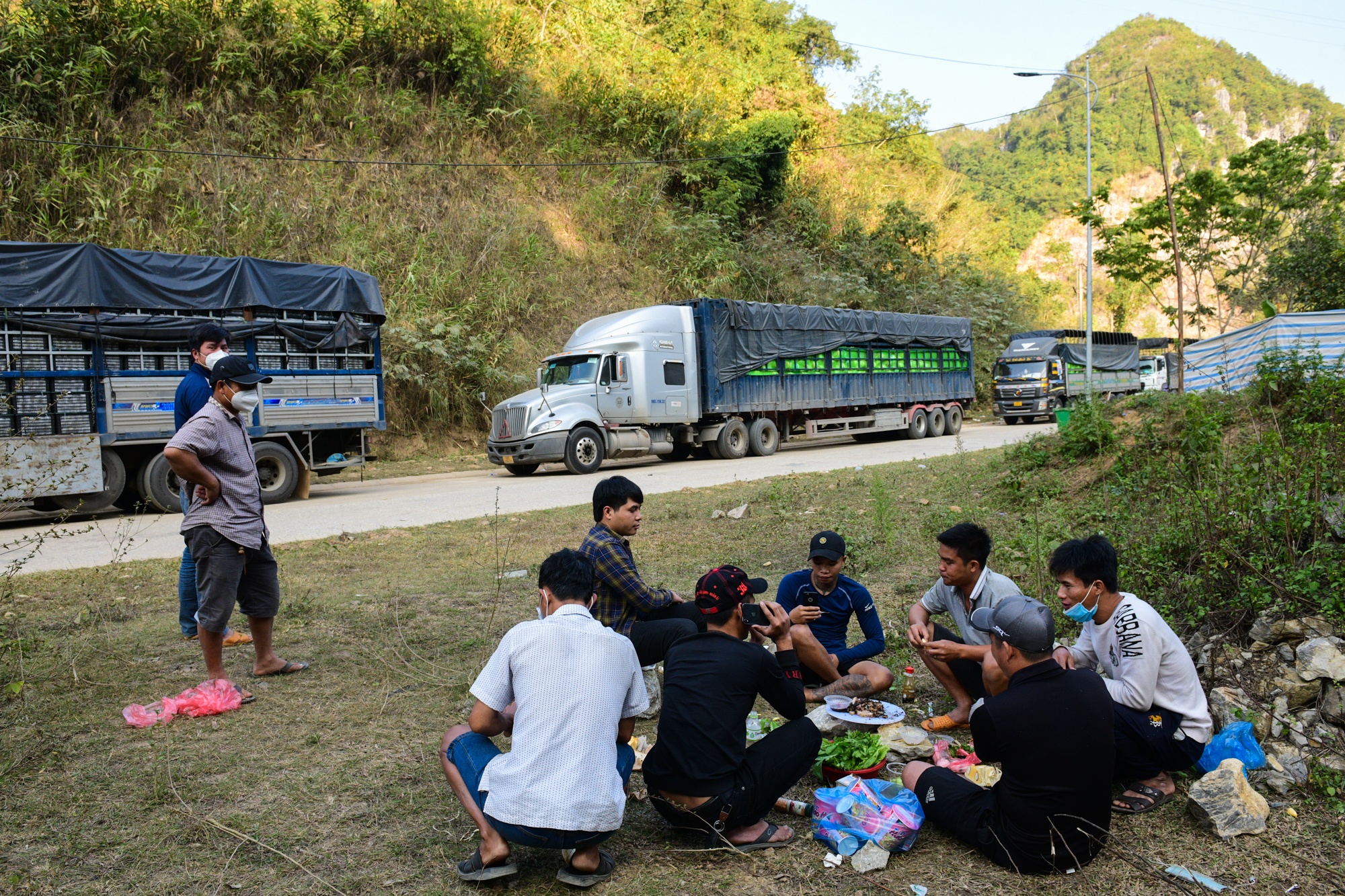 xe container un u vi tac bien,  cua khau Lang Son un tac,  nong san xuat khau anh 32