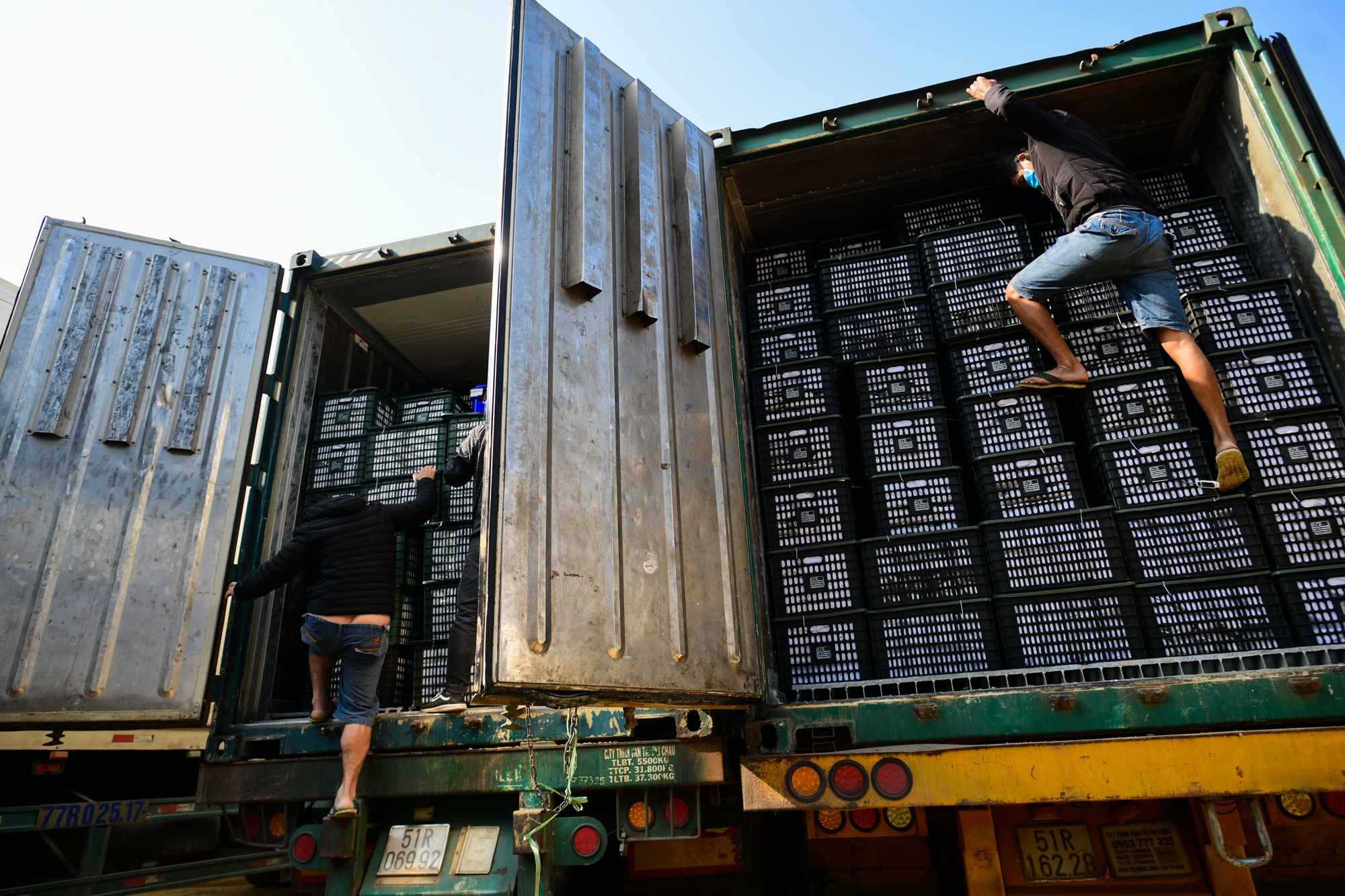 xe container un u vi tac bien,  cua khau Lang Son un tac,  nong san xuat khau anh 16
