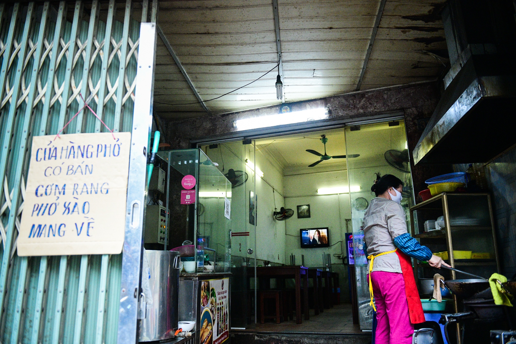 quan noi thanh ban mang ve,  duong pho vang ve,  vung nguy co cao anh 9