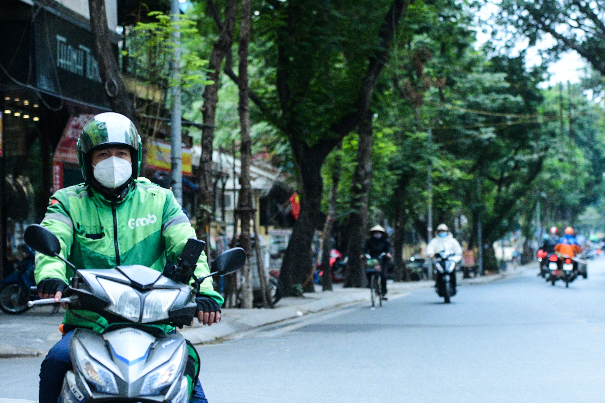 quan noi thanh ban mang ve,  duong pho vang ve,  vung nguy co cao anh 8