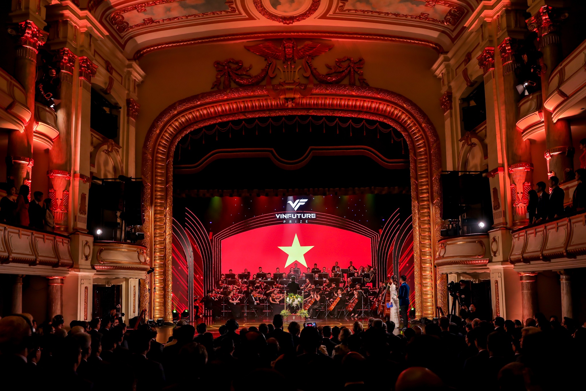 giai thuong khoa hoc anh 7