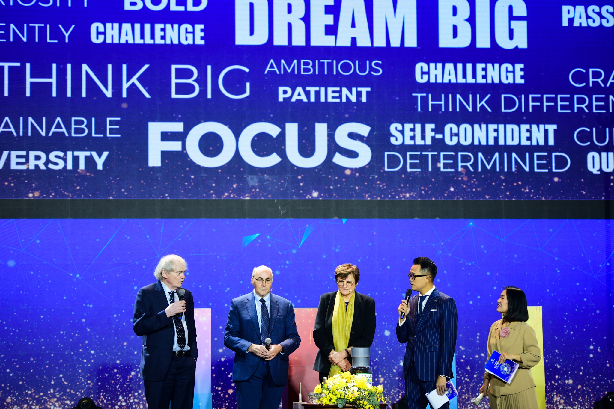 giai thuong khoa hoc anh 27