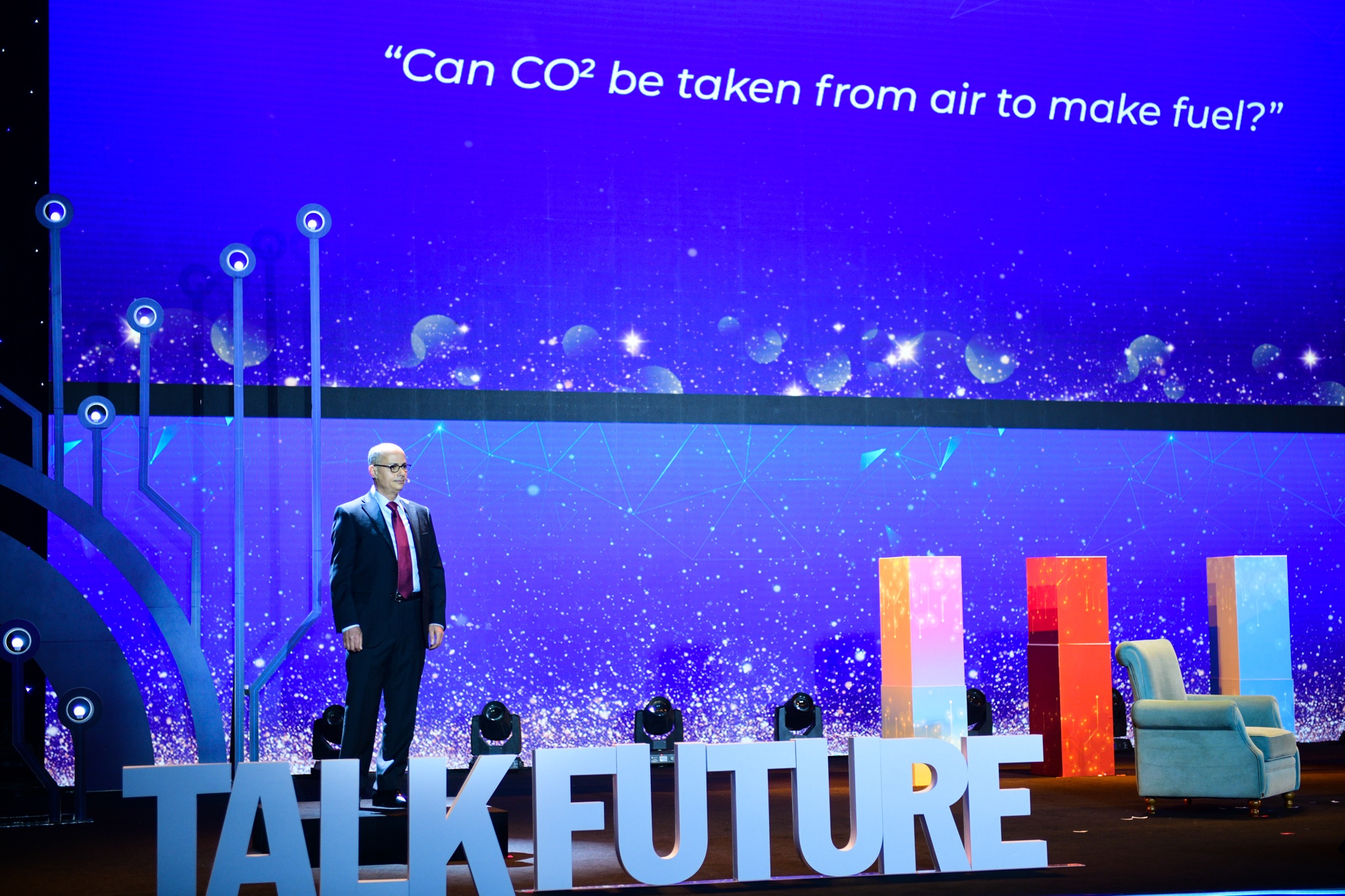 giai thuong khoa hoc anh 17