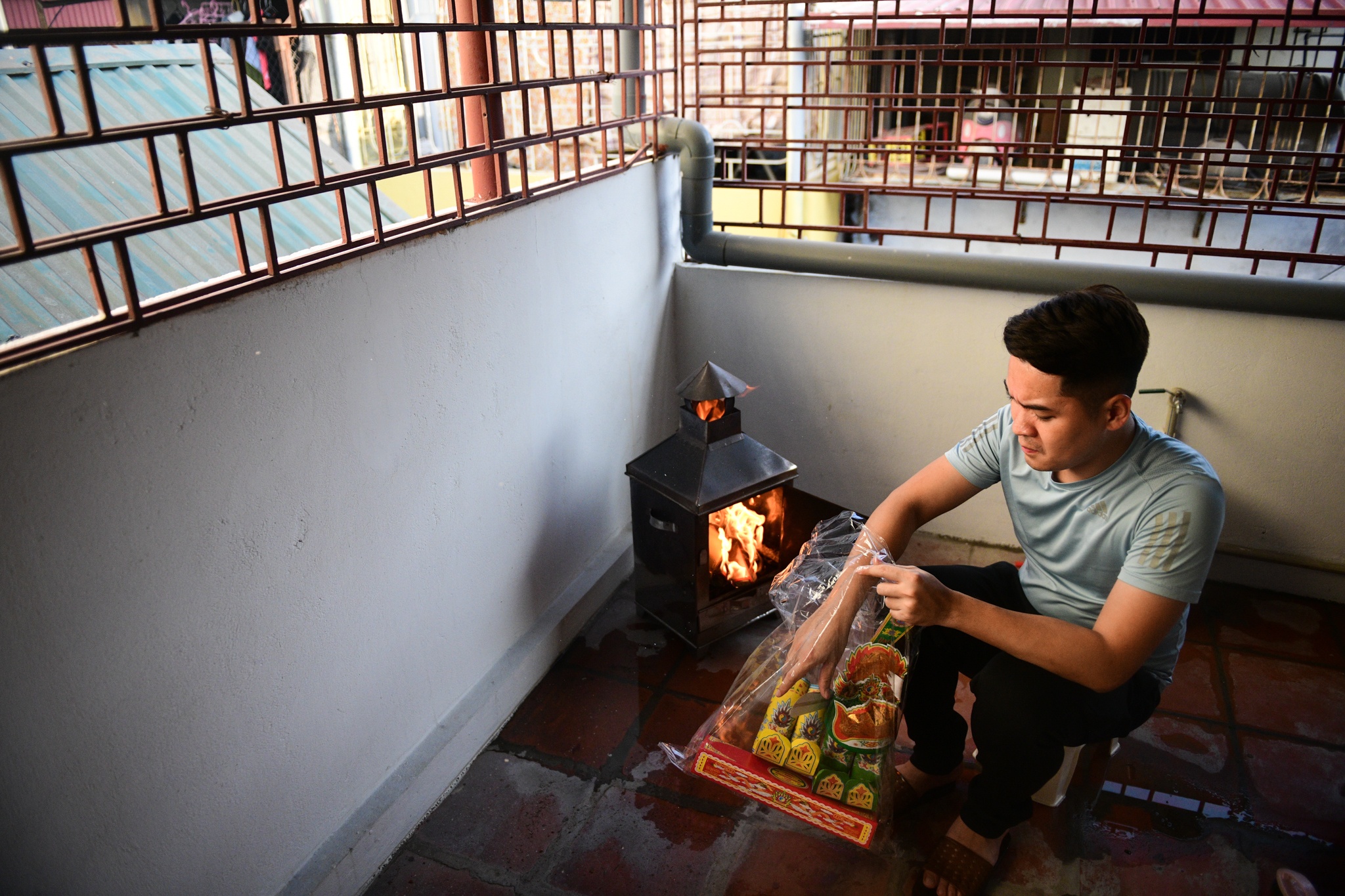 vo chong tre sam Tet,  Tet Nguyen dan,  mua sam dip Tet anh 14