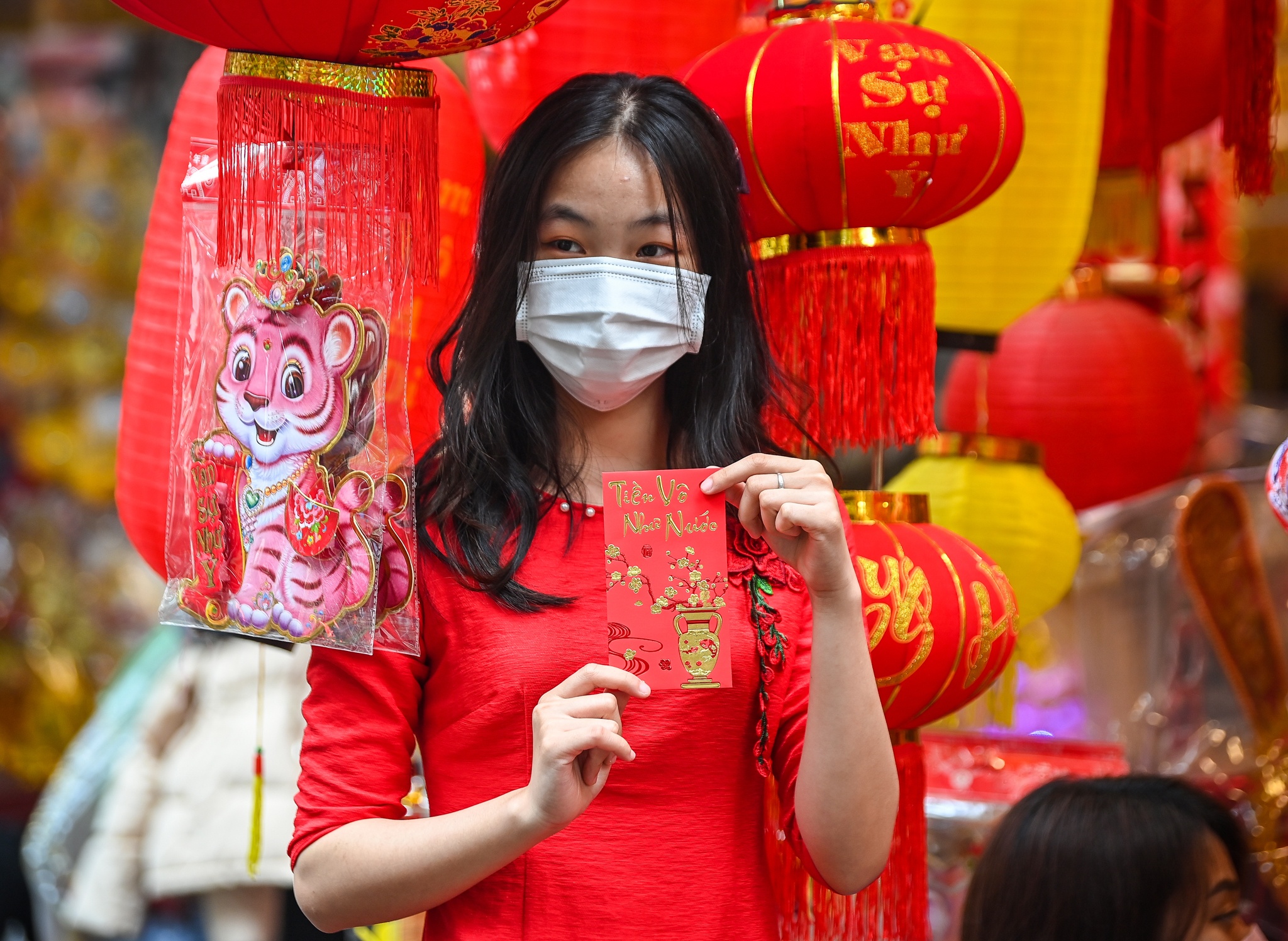 vo chong tre sam Tet,  Tet Nguyen dan,  mua sam dip Tet anh 37