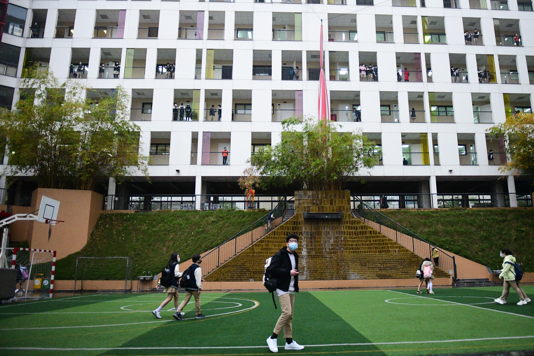 hoc sinh Ha Noi quay lai truong hoc anh 1