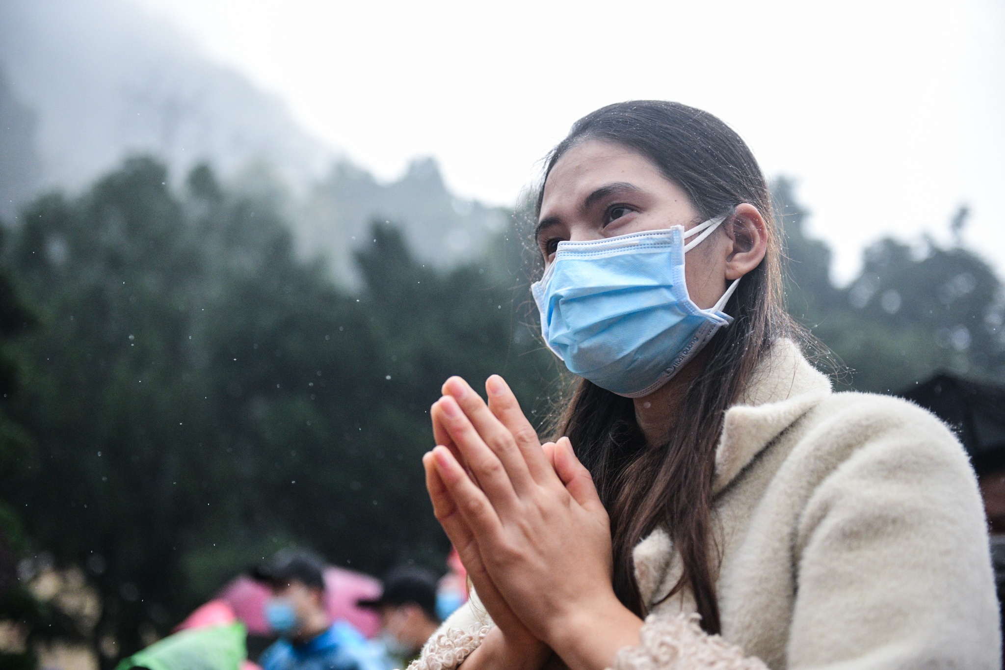 chua Huong mo cua don khach,  dong Huong Tich anh 5