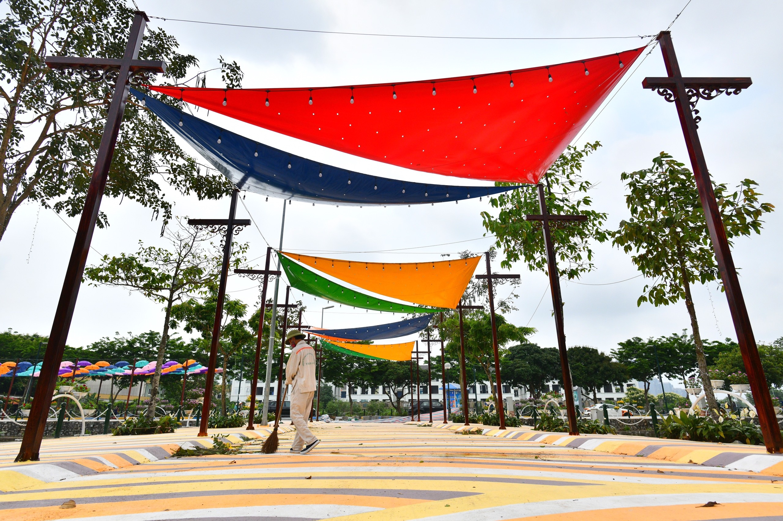 diem vui choi Ha Noi,  nghi le 30/4 anh 5