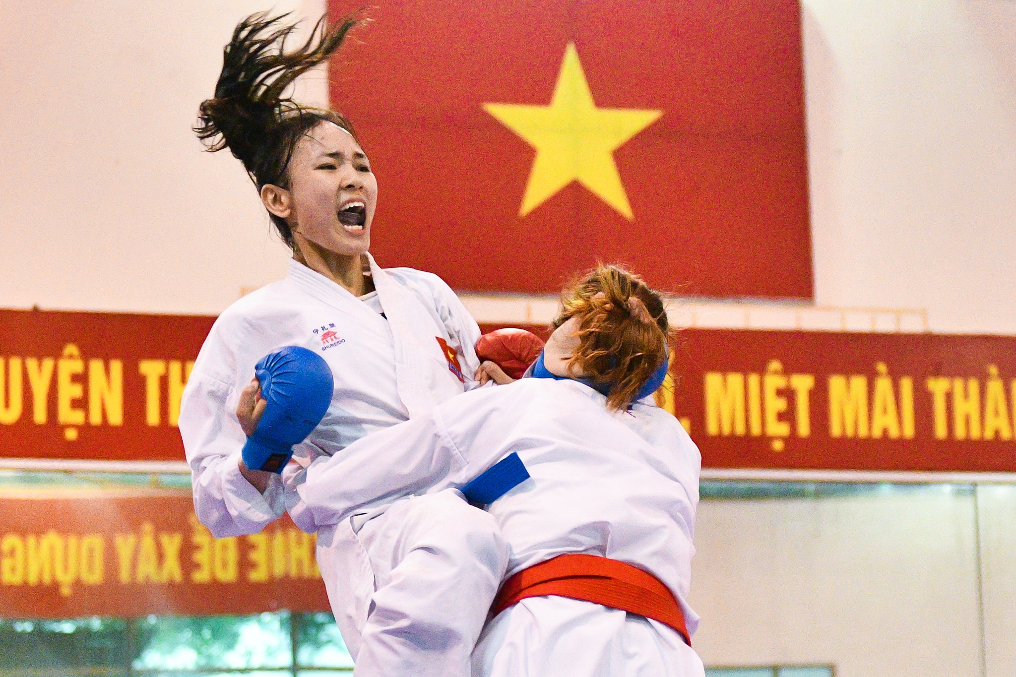 Tuyen karate Viet Nam kho luyen chuan bi cho SEA Games 31 hinh anh