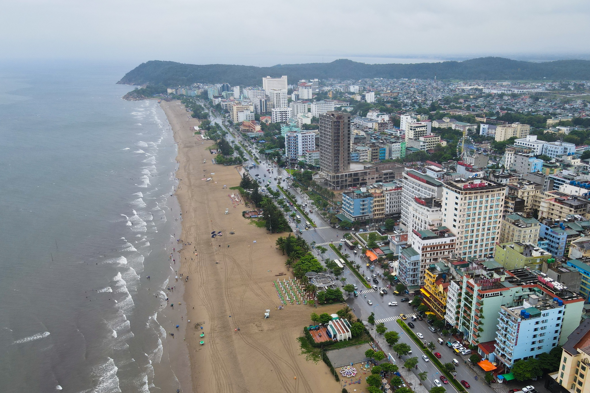 du lich dip nghi le,  bai bien sam son anh 1