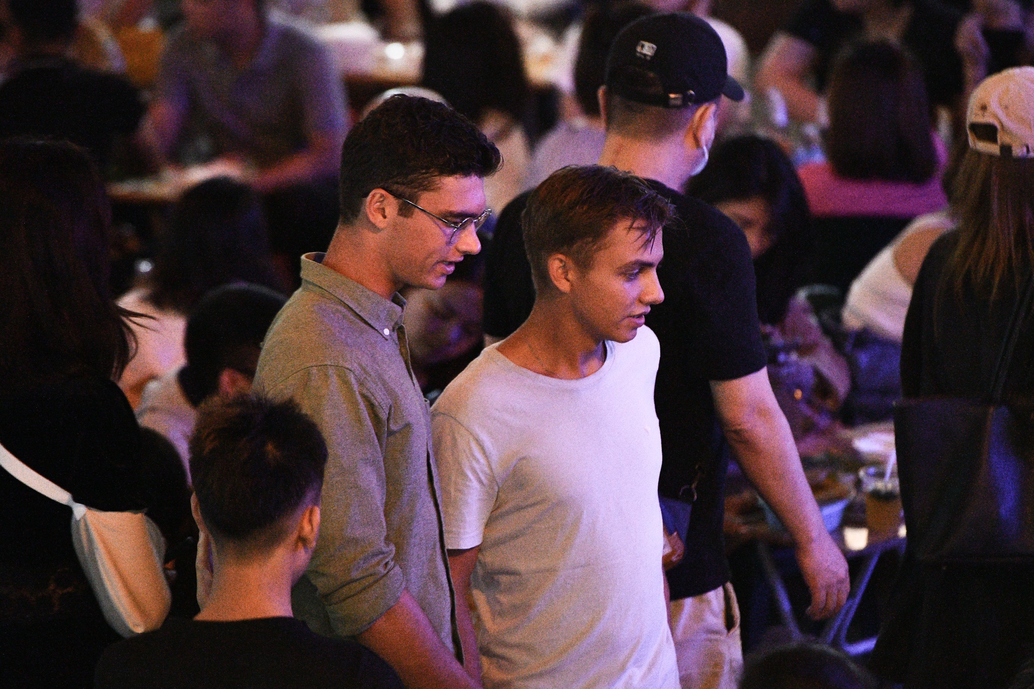 nghi le 1/5,  diem vui choi Ha Noi,  Ha Noi ve dem anh 10