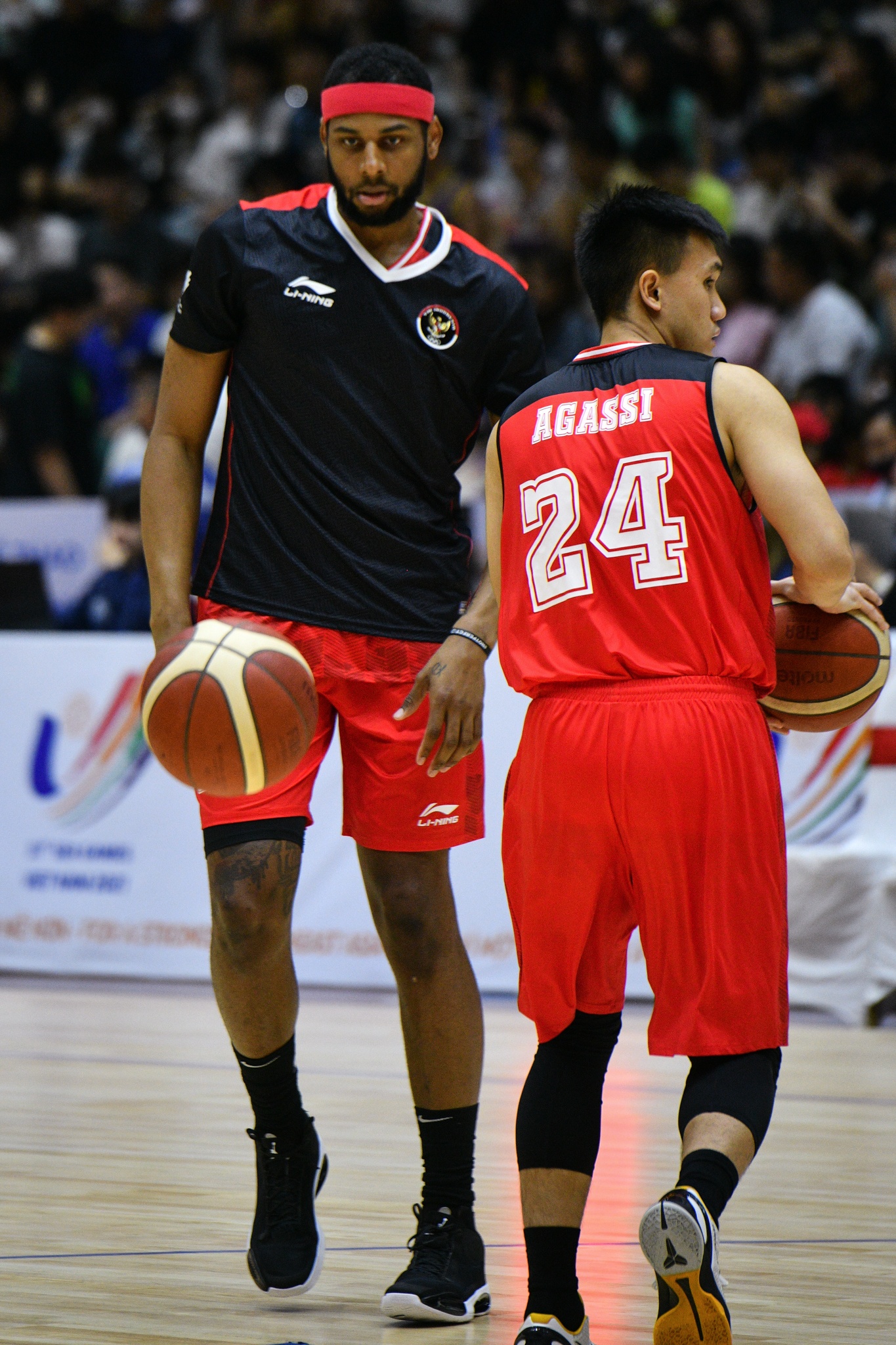 Dierker,  cau thu Tran Dang Khoa,  thi dau bong ro anh 5