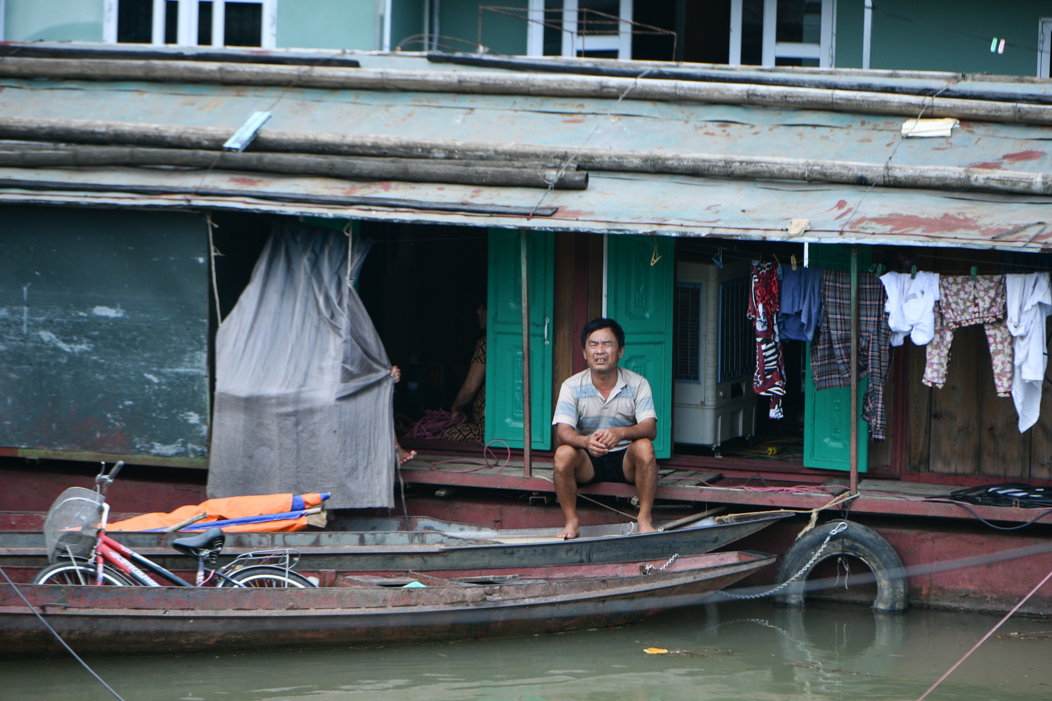 Dan nom nop lo tai san 'doi non ra di' khi thuy dien Hoa Binh xa lu anh 10