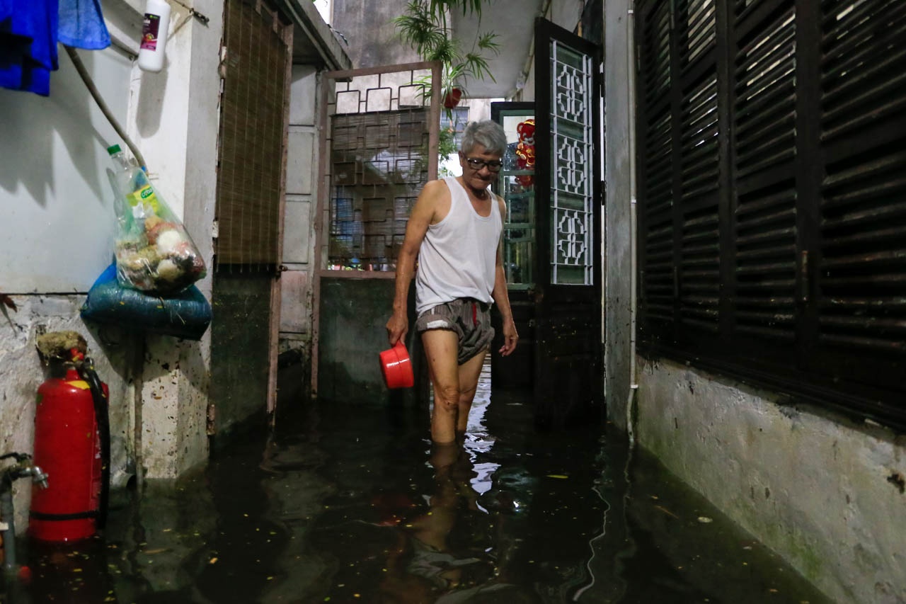 Nguoi Ha Noi don dep nha cua sau mua lon anh 6