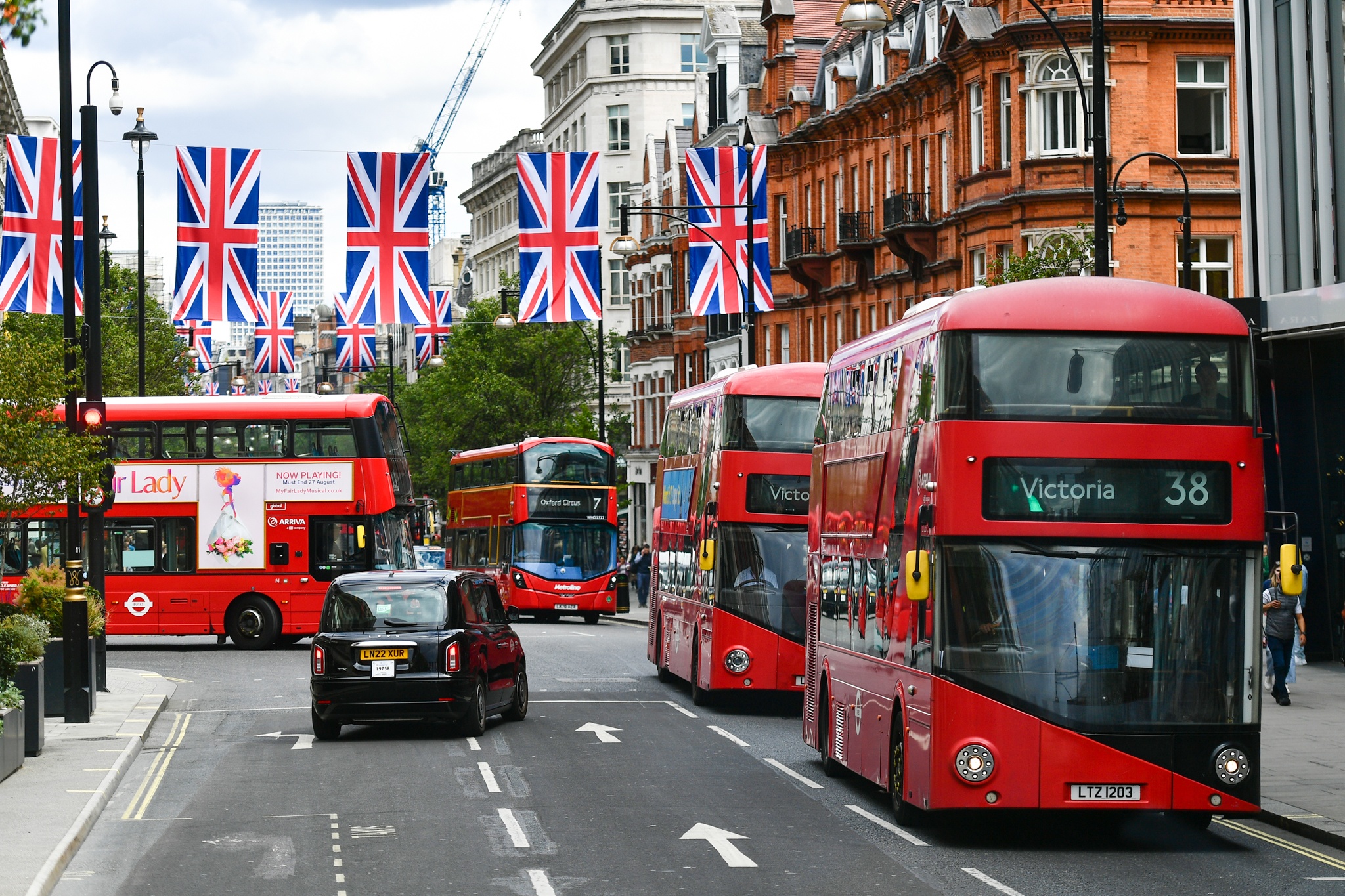 huong dan vien du lich,  du lich quoc te,  bay quoc te anh 41
