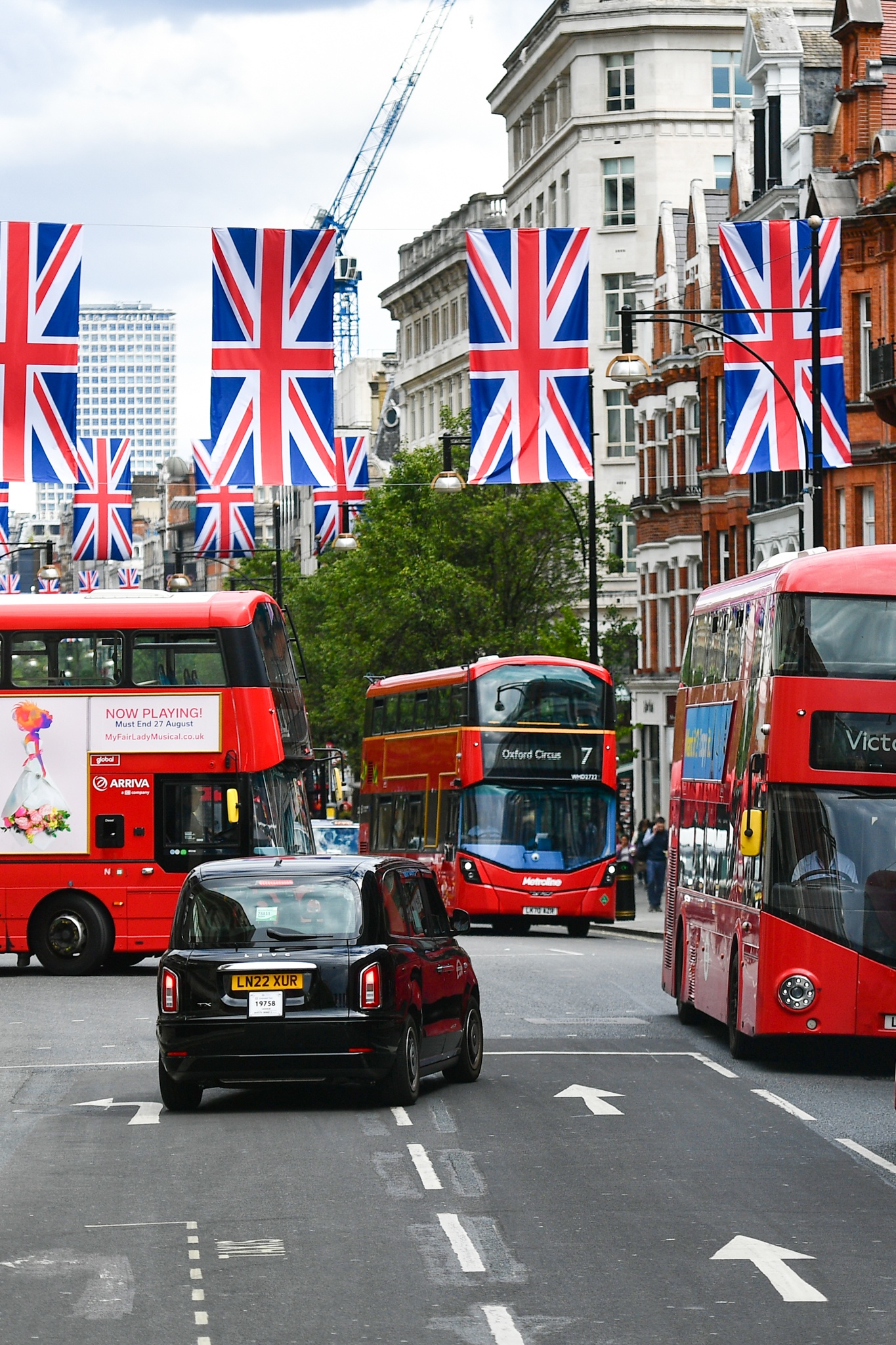 huong dan vien du lich,  du lich quoc te,  bay quoc te anh 40