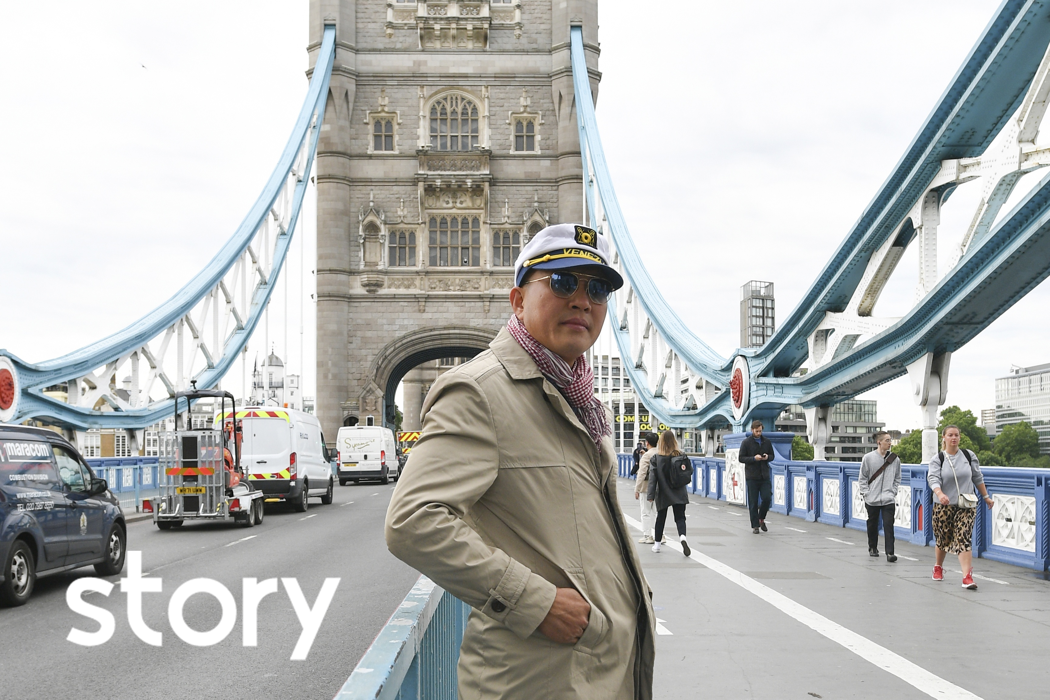 Anh chan vit va chuyen du lich quoc te dau tien sau dich hinh anh