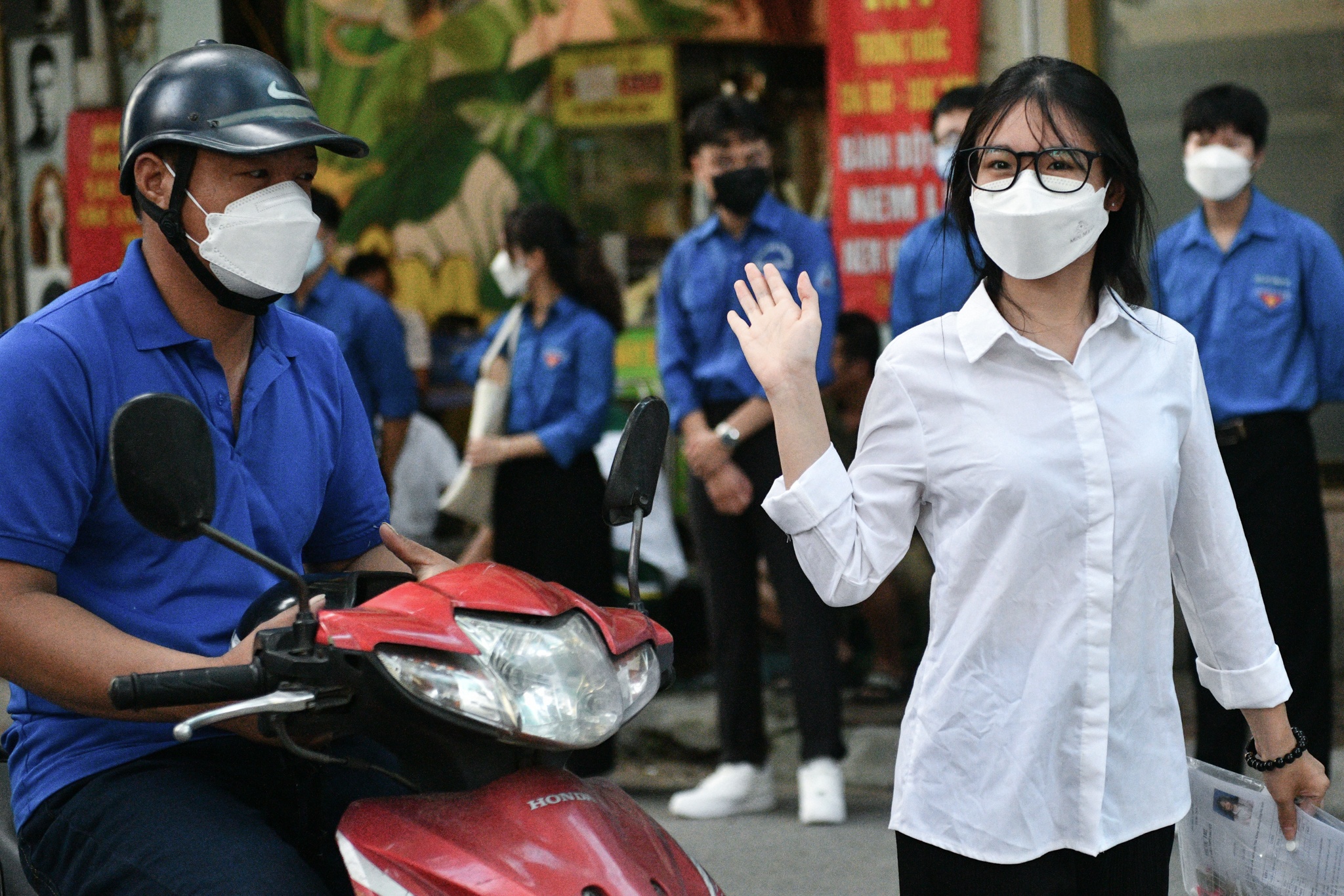 thi tot nghiep THPT,  mon thi Ngu Van anh 7