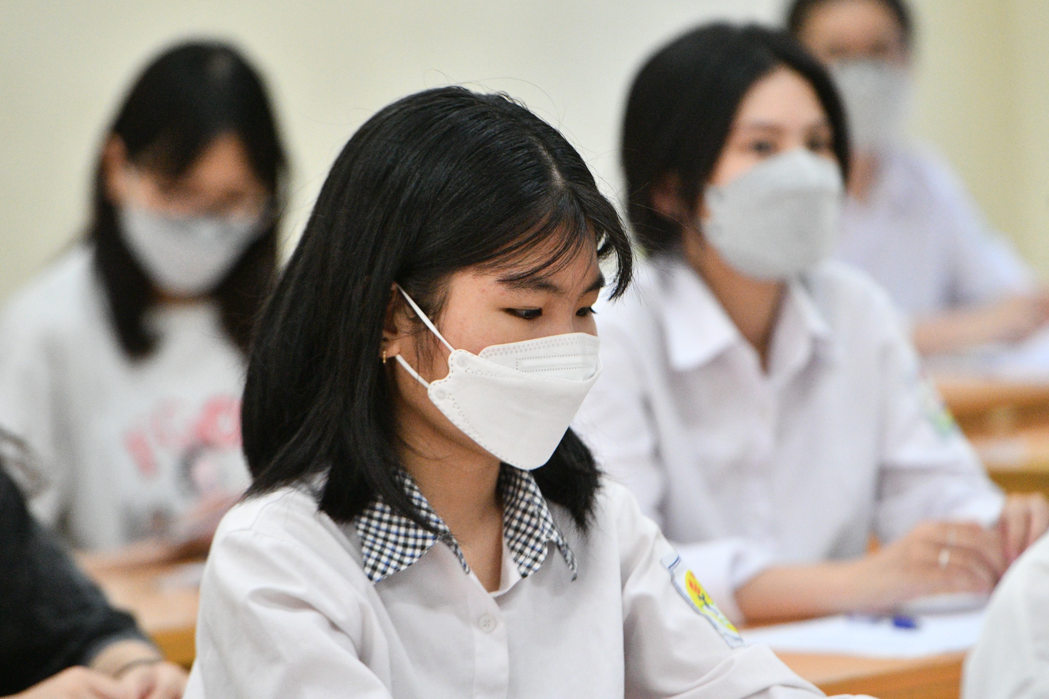 thi tot nghiep THPT,  mon thi Ngu Van anh 12