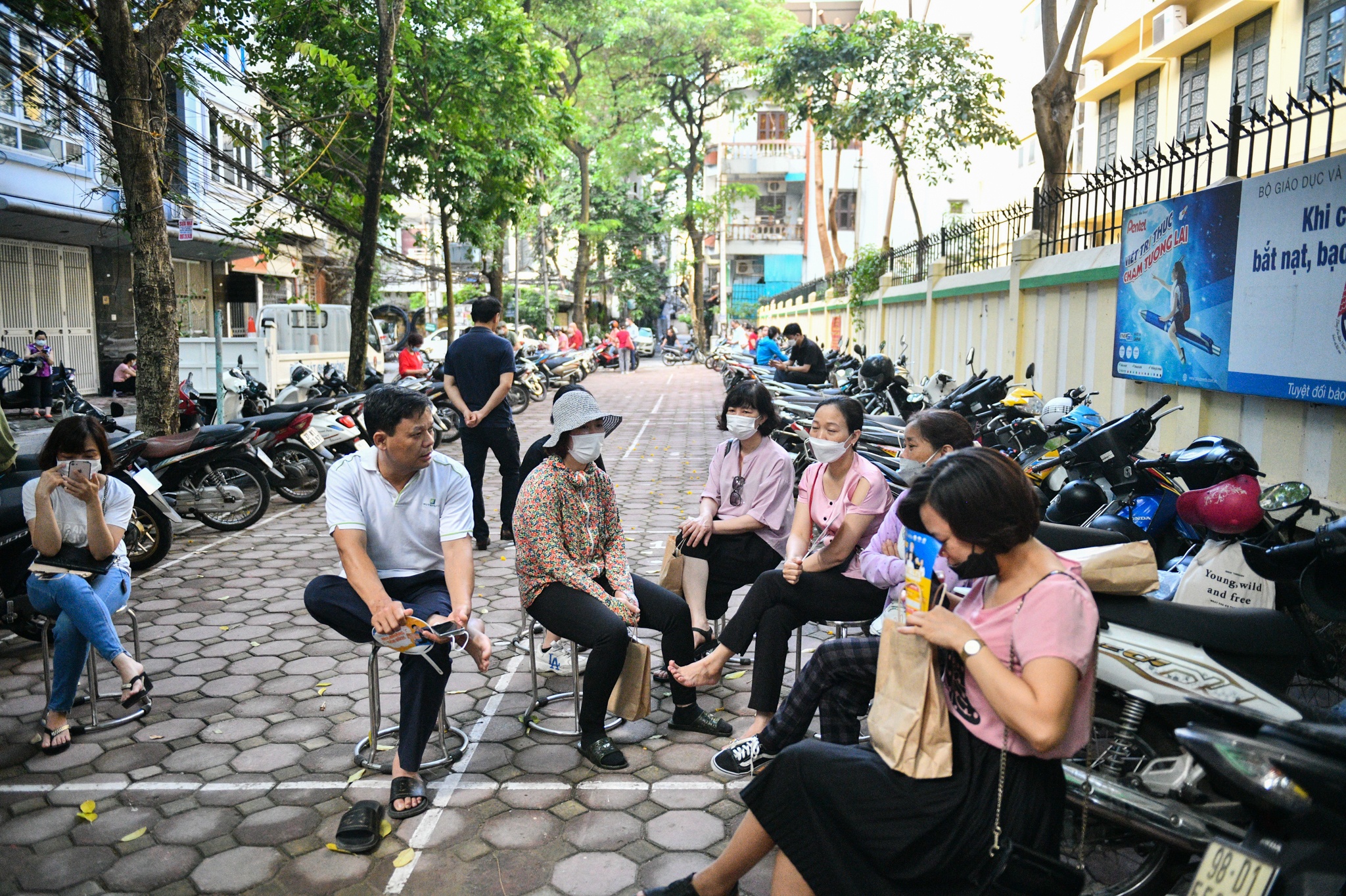 thi tot nghiep THPT,  mon thi Ngu Van anh 15