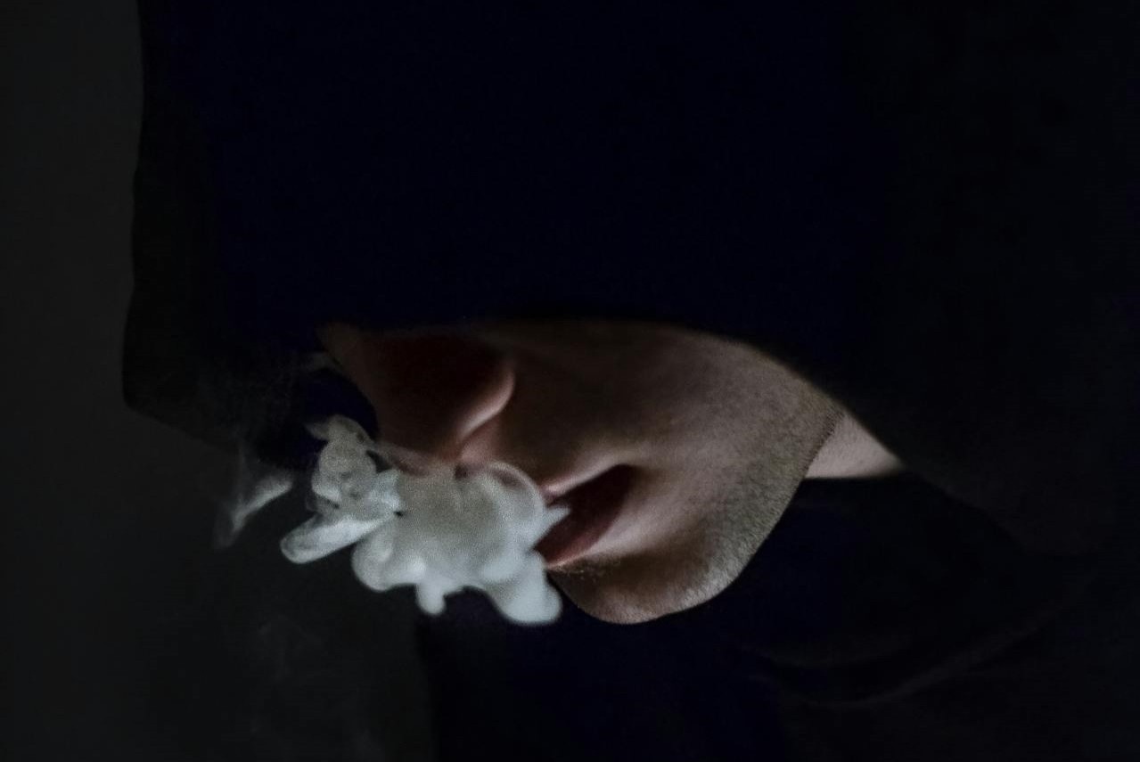 Khi 'Con Quy' du do bang dieu thuoc dau tien hinh anh