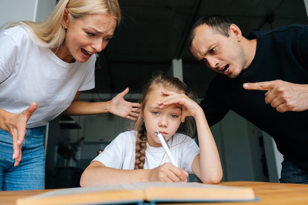 Làm gì khi 'Con ghét bố mẹ'?