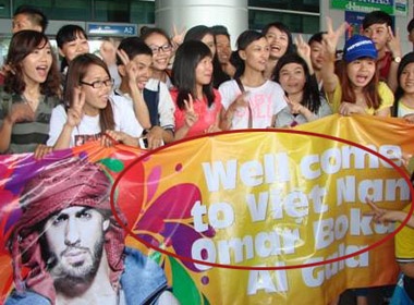 Fan Viet don trai dep Omar voi bang ron sai chinh ta hinh anh