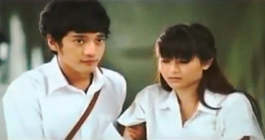 Clip cam dong ve tinh yeu song gio cua cap doi Thai hinh anh