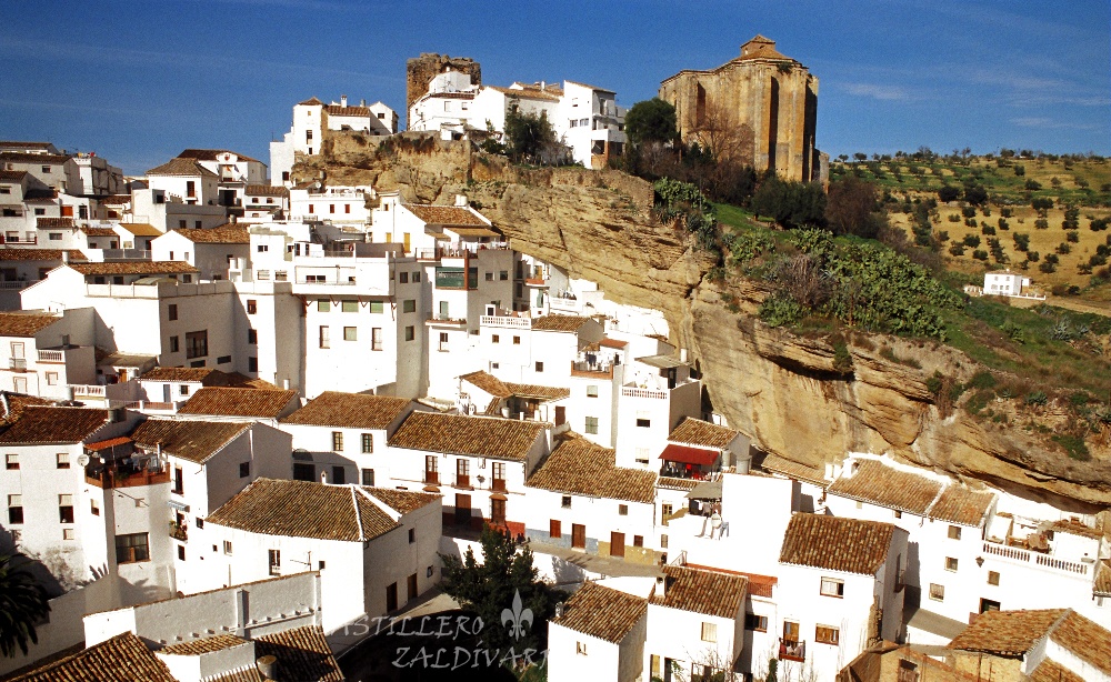 Thi tran thoi Trung Co xinh dep o Tay Ban Nha hinh anh