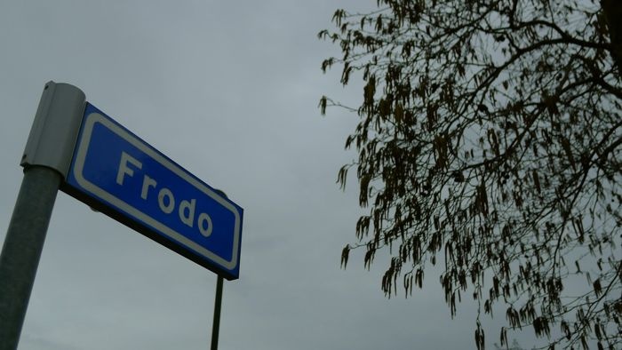 Thi tran cua nhung con duong den tu phim 'Chua Nhan' hinh anh