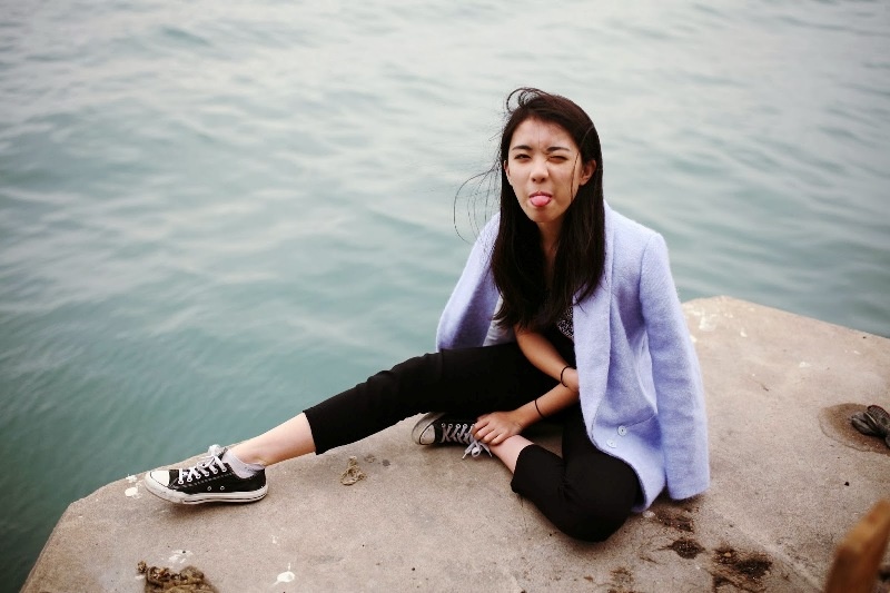 Gu thoi trang don gian cuc chat cua hot blogger Hong Kong hinh anh