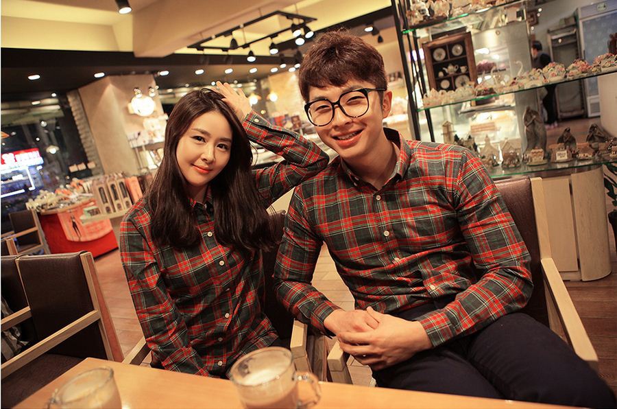 Chon trang phuc dep doi tren pho hinh anh