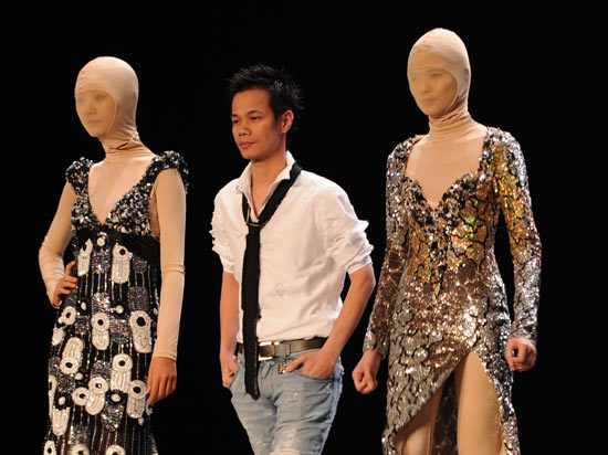 NTK Hoang Hai hao hung lam show ve tinh yeu Ha Noi hinh anh