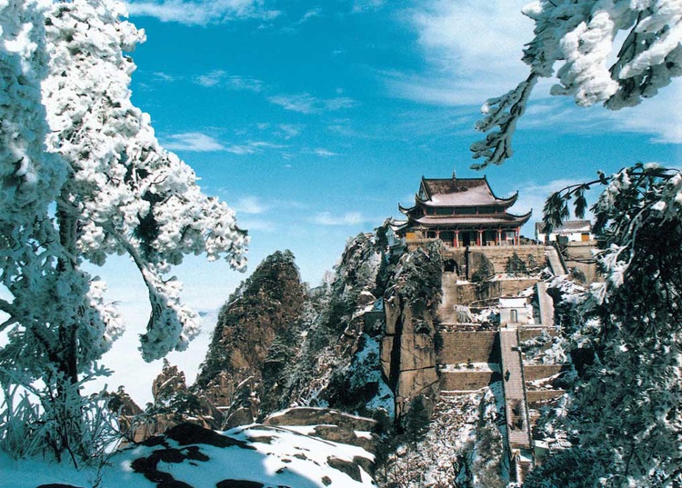 Tham dia danh co that trong tieu thuyet Kim Dung hinh anh