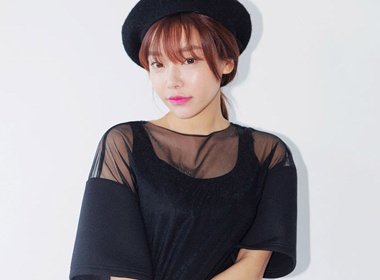 Suc hut cua thoi trang trong suot hinh anh