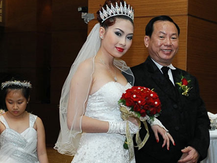 Nhung kieu nu Viet bo dai gia chong vanh vi cuoi voi hinh anh