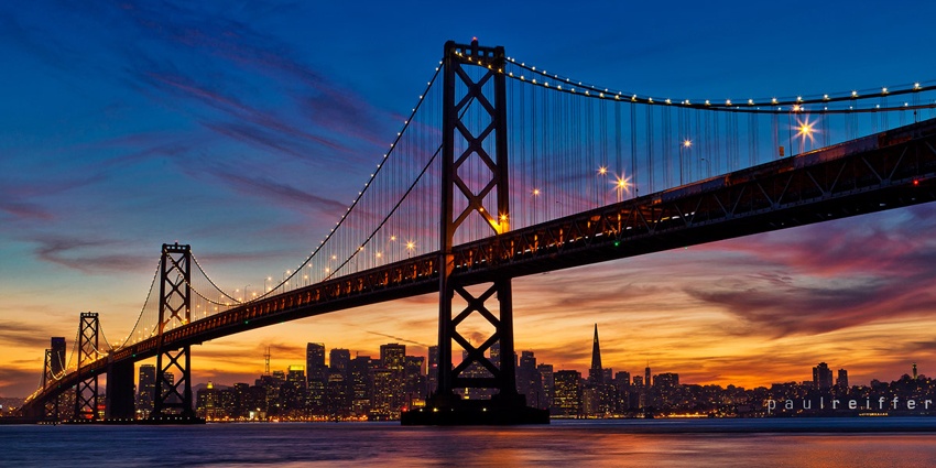 25. San Francisco, California, Mỹ  San Francisco bị giảm đến 18 bậc so với năm ngoái để nhường vị trí cho những địa danh du lịch mới nổi, vì dù sao đây cũng là thành phố lâu đời và từng nổi tiếng trong 1 thời gian dài trên khắp thế giới. Đến San Francisco, du khách không thể bỏ qua những danh lam thắng cảnh độc đáo như Cầu Cổng Vàng, Nhà tù Alcatraz hay khu phố Tàu… 