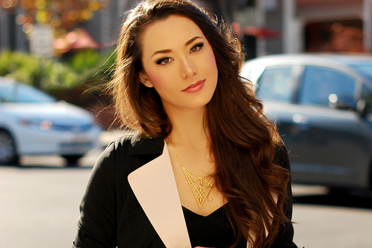 Phoi phu kien sanh dieu nhu fashionista noi tieng California hinh anh