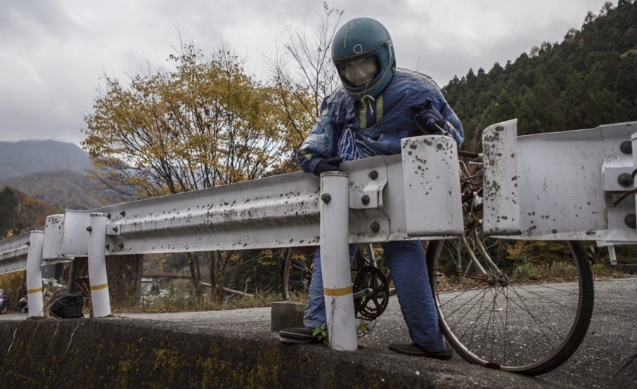 Đây là một ý nghĩ rất đáng sợ khi sống ở ngôi làng gần như hoang tàn đó, nhưng thực sự sở thích làm búp bê kỳ lạ của Ayano cũng khá dễ hiểu. 