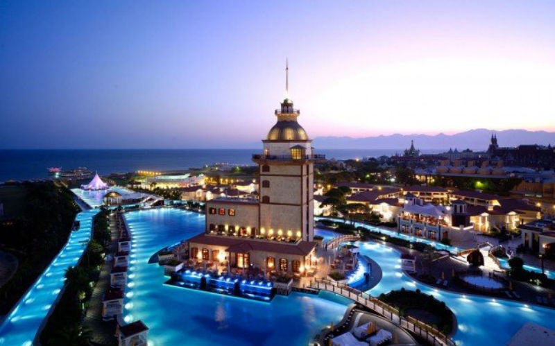 Khách sạn Mardan Palace, Thổ Nhĩ Kỳ: Hồ bơi tuyệt đẹp này ở thành phố Antalya, nằm trên bờ biển Địa Trung Hải, phía tây nam Thổ Nhĩ Kỳ. 