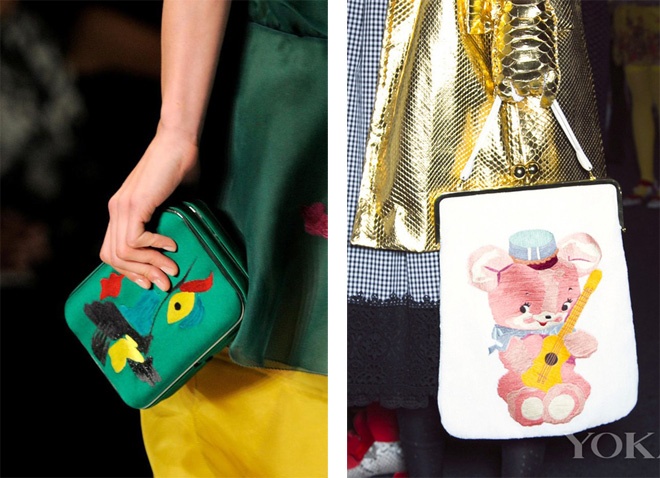 Tranh trừu tượng Picasso hay họa tiết hoạt hình đang là rất mốt trong mùa xuân hè năm nay, nhưng bạn khó có thể mang những chiếc túi này đến công sở vì chúng quá trẻ con.