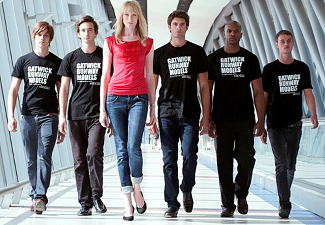 Thời trang là ngành công nghiệp thống trị bởi nữ giới, nên mẫu nam ít có cơ hội “chen chân”.