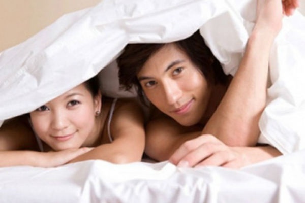 Ân ái vào buổi sáng còn giúp các cặp vợ chồng đang mong có con tăng cường khả năng thụ thai đấy.