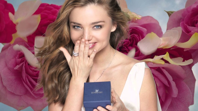 Độ nổi tiếng, số fan hâm mộ khổng lồ cùng nhan sắc rực rỡ đã giúp Miranda Kerr sở hữu hàng loạt hợp đồng quảng cáo giá trị.