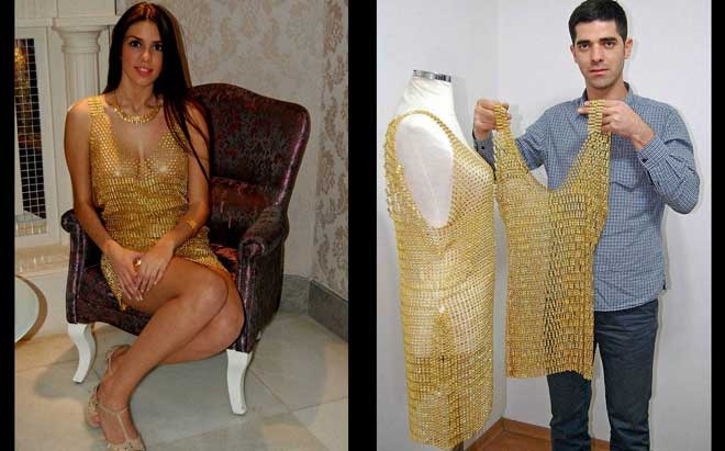 Ngoài bikini, các nhà thiết kế thế giới còn dùng vàng để làm chất liệu quý giá cho nhiều kiểu trang phục khác nhau như váy, đầm … Trong ảnh là một mẫu váy được may hoàn toàn bằng vàng ròng của NTK Ahmet Atakan được định giá 85.000 bảng Anh.