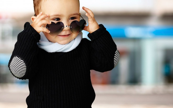  Ai mà không rung rinh khi bắt gặp trên phố một cậu nhóc đáng yêu và sành điệu như thế này.