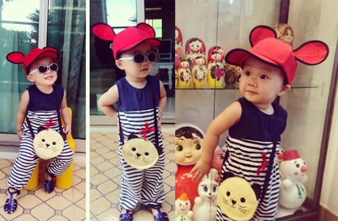 Cô bé cũng sở hữu những chiếc mũ tai thỏ tinh nghịch, khác lạ rất đáng yêu.